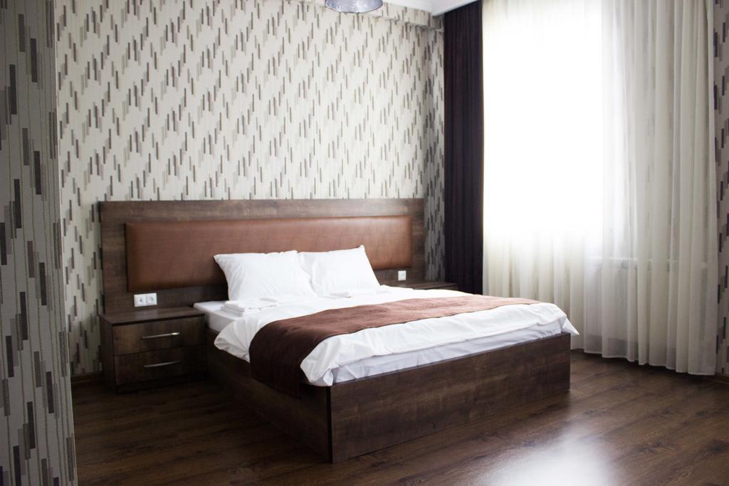 Green Hotel バトゥーミ 部屋 写真